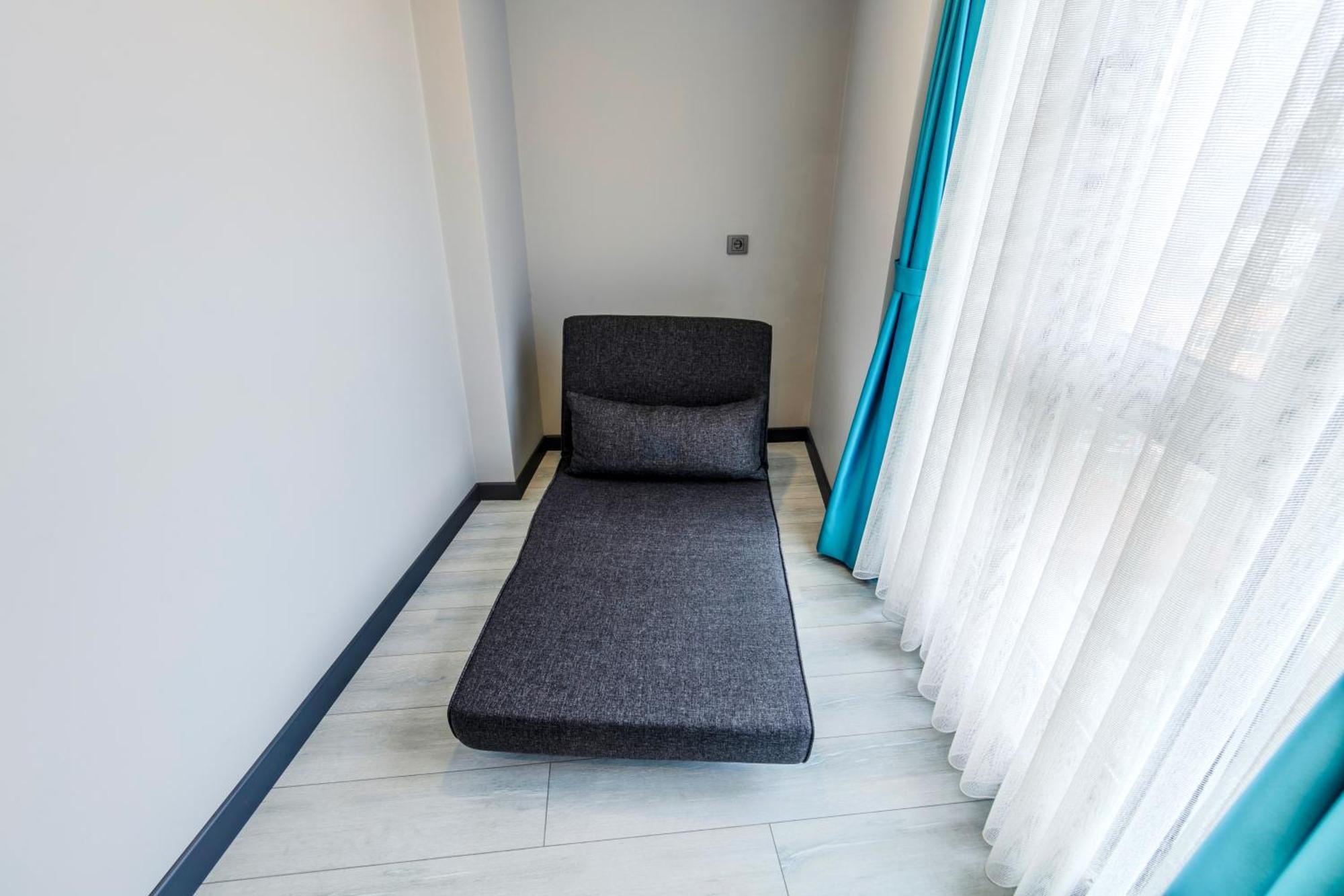 Hotel Solin Airport